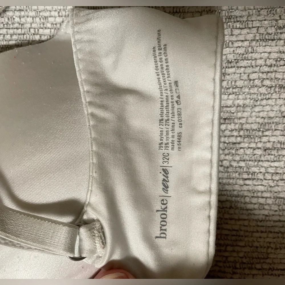 ✨Brooke Aerie White Bra Size 32C